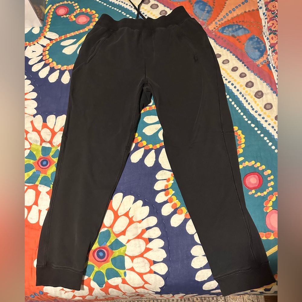 Lululemon ABC Jogger (Black) Size, Large.